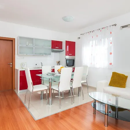 Mario Apartman *