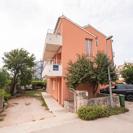Mario Apartman *
